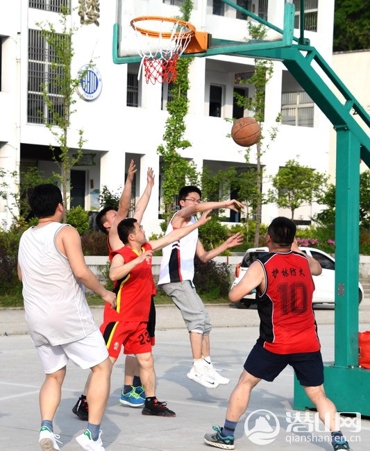 03.jpg